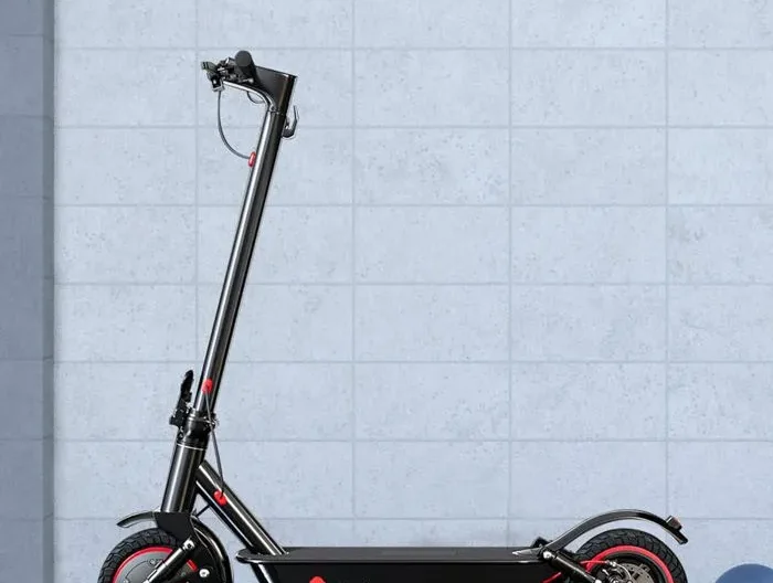 QnQ Trottinette électrique Adulte, avec Double Amortisseur, Moteur 500W/25KM/H, autonomie de 30 à 35 km, Batterie 36V 10.4 Ah, P3